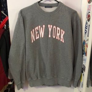Brandy Melville New York pullover